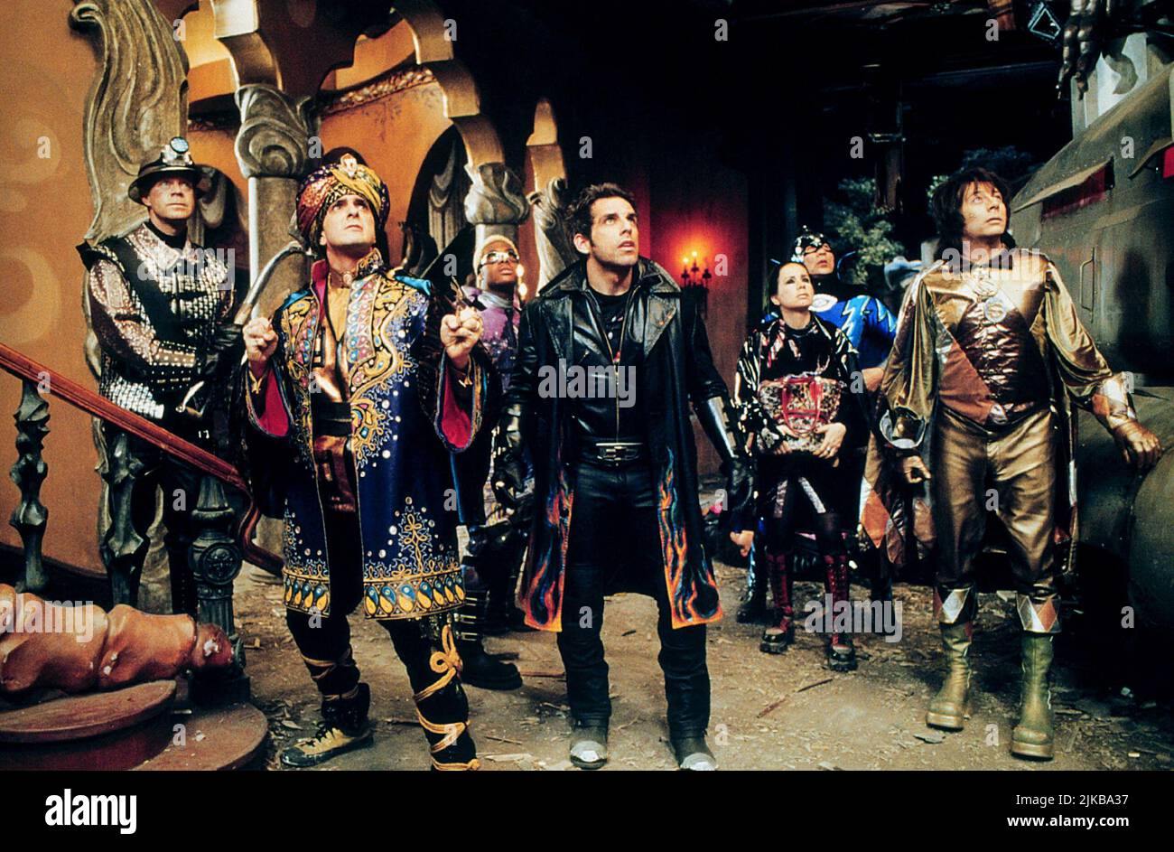 William H. Macy,Hank Azaria, Ben Stiller & Paul Reubens Film: Mystery Men (USA 1999) Characters: The Shoveller,The Blue Raja,Mr. Furious & The Spleen  Director: Kinka Usher 22 July 1999   **WARNING** This Photograph is for editorial use only and is the copyright of UNIVERSAL and/or the Photographer assigned by the Film or Production Company and can only be reproduced by publications in conjunction with the promotion of the above Film. A Mandatory Credit To UNIVERSAL is required. The Photographer should also be credited when known. No commercial use can be granted without written authority from Stock Photo