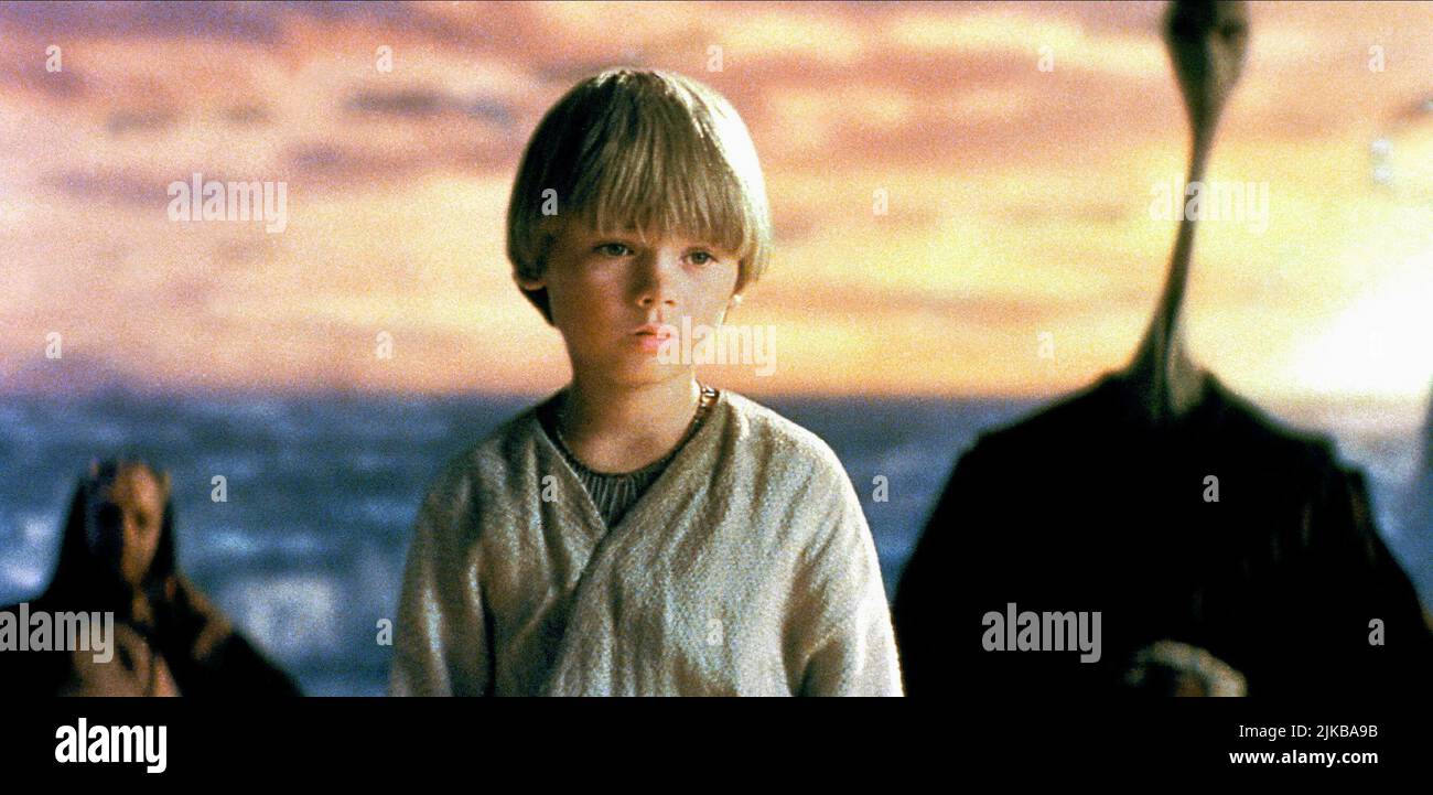 Jake Lloyd As Anakin Skywalker Film: Star Wars: Episode I - The Phantom Menace (USA 1999)   Director: George Lucas 19 May 1999   **WARNING** This Photograph is for editorial use only and is the copyright of LUCASFILM and/or the Photographer assigned by the Film or Production Company and can only be reproduced by publications in conjunction with the promotion of the above Film. A Mandatory Credit To LUCASFILM is required. The Photographer should also be credited when known. No commercial use can be granted without written authority from the Film Company. Stock Photo