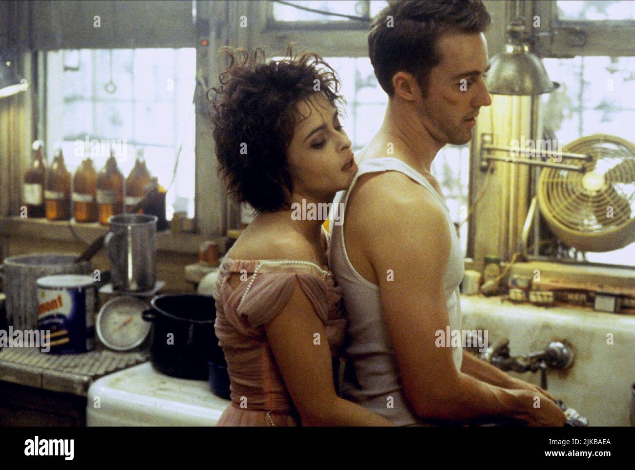 Helena Bonham Carter & Edward Norton Film: Fight Club (USA/DE 1999)  Characters: Marla Singer & The Narrator Director: David Fincher 10  September 1999 **WARNING** This Photograph is for editorial use only and