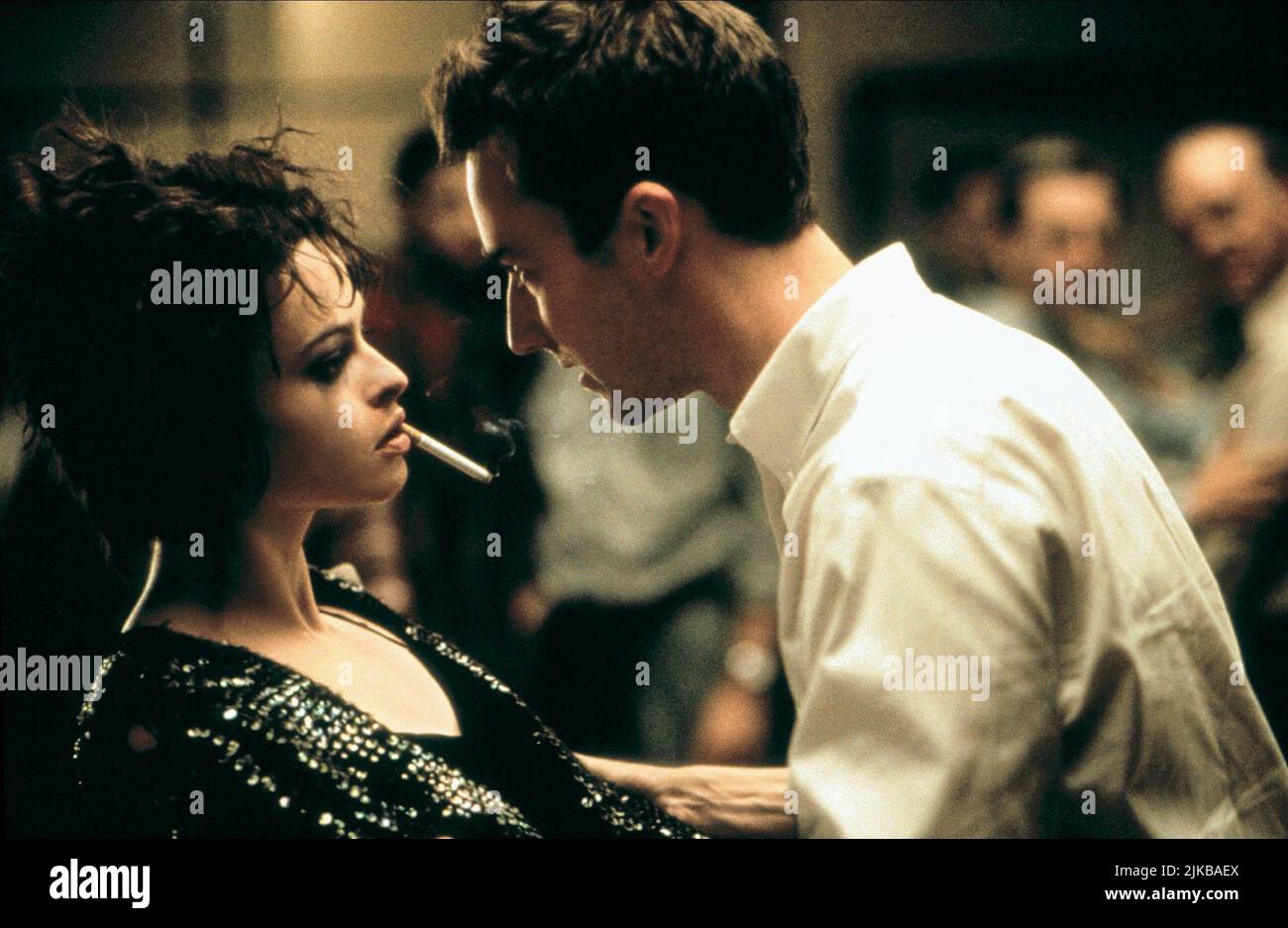 Helena Bonham Carter & Edward Norton Film: Fight Club (USA/DE 1999) Characters: Marla Singer,The Narrator  Director: David Fincher 10 September 1999   **WARNING** This Photograph is for editorial use only and is the copyright of 20TH CENTURY FOX and/or the Photographer assigned by the Film or Production Company and can only be reproduced by publications in conjunction with the promotion of the above Film. A Mandatory Credit To 20TH CENTURY FOX is required. The Photographer should also be credited when known. No commercial use can be granted without written authority from the Film Company. Stock Photo