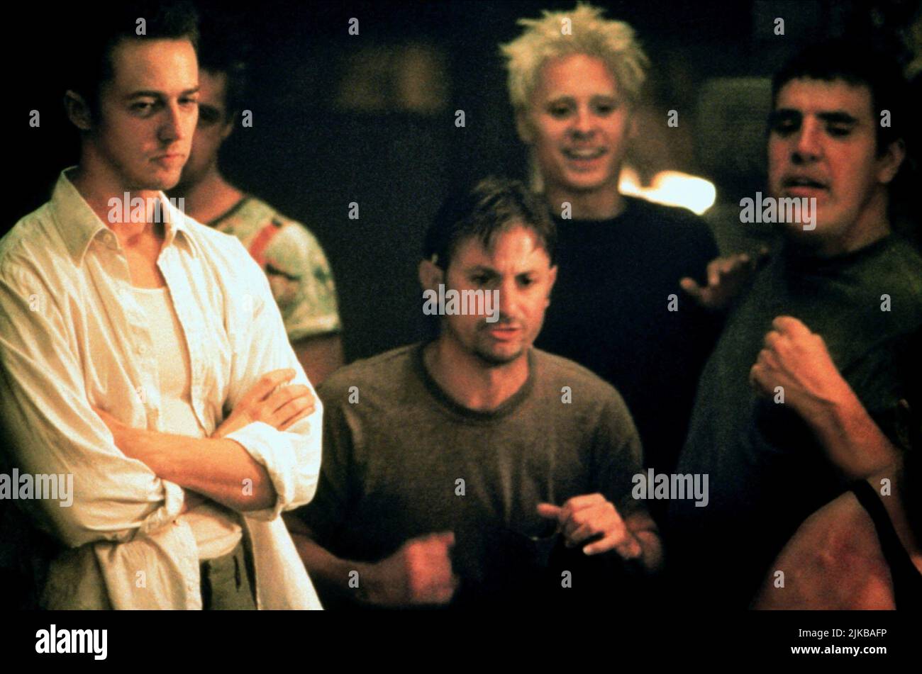 Edward Norton & Jared Leto Film: Fight Club (USA/DE 1999) Characters: The Narrator & Angel Face  Director: David Fincher 10 September 1999   **WARNING** This Photograph is for editorial use only and is the copyright of 20TH CENTURY FOX and/or the Photographer assigned by the Film or Production Company and can only be reproduced by publications in conjunction with the promotion of the above Film. A Mandatory Credit To 20TH CENTURY FOX is required. The Photographer should also be credited when known. No commercial use can be granted without written authority from the Film Company. Stock Photo