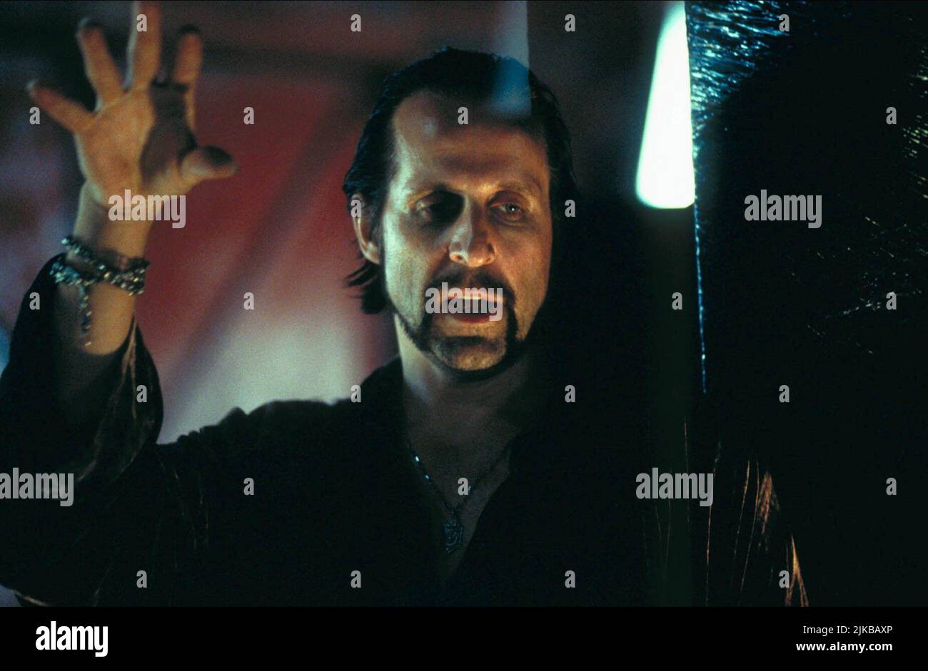 Peter Stormare Film: 8mm (USA/DE 1999) Characters: Dino Velvet  Director: Joel Schumacher 19 February 1999   **WARNING** This Photograph is for editorial use only and is the copyright of COLUMBIA PICTURES and/or the Photographer assigned by the Film or Production Company and can only be reproduced by publications in conjunction with the promotion of the above Film. A Mandatory Credit To COLUMBIA PICTURES is required. The Photographer should also be credited when known. No commercial use can be granted without written authority from the Film Company. Stock Photo
