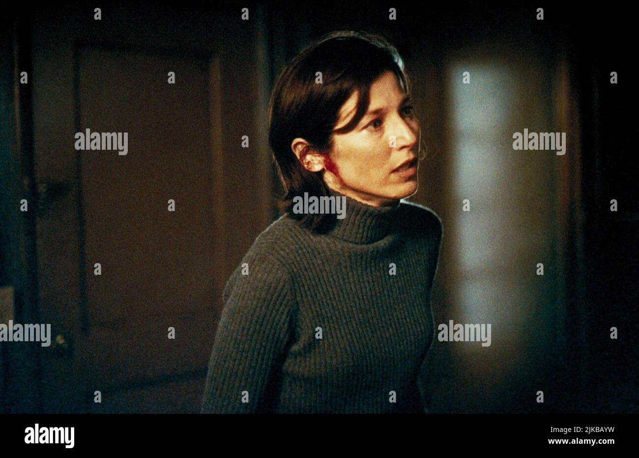 Catherine Keener Film: 8mm (USA/DE 1999) Characters: Amy Welles  Director: Joel Schumacher 19 February 1999   **WARNING** This Photograph is for editorial use only and is the copyright of COLUMBIA PICTURES and/or the Photographer assigned by the Film or Production Company and can only be reproduced by publications in conjunction with the promotion of the above Film. A Mandatory Credit To COLUMBIA PICTURES is required. The Photographer should also be credited when known. No commercial use can be granted without written authority from the Film Company. Stock Photo