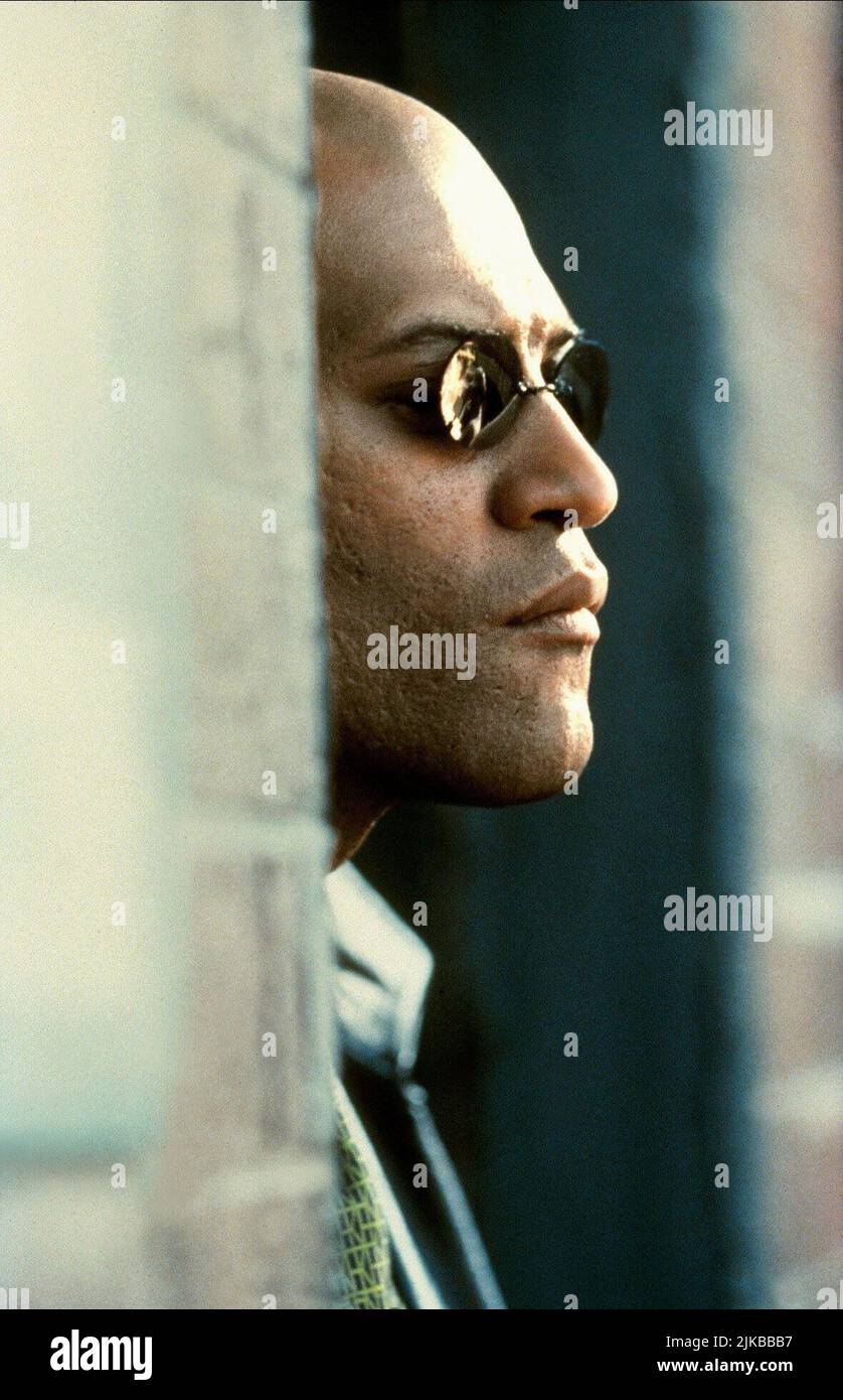Laurence Fishburne Film: The Matrix (USA/AUS 1999) Characters: Morpheus  Director: The Wachowski Brothers 31 March 1999   **WARNING** This Photograph is for editorial use only and is the copyright of WARNER BROS. and/or the Photographer assigned by the Film or Production Company and can only be reproduced by publications in conjunction with the promotion of the above Film. A Mandatory Credit To WARNER BROS. is required. The Photographer should also be credited when known. No commercial use can be granted without written authority from the Film Company. Stock Photo