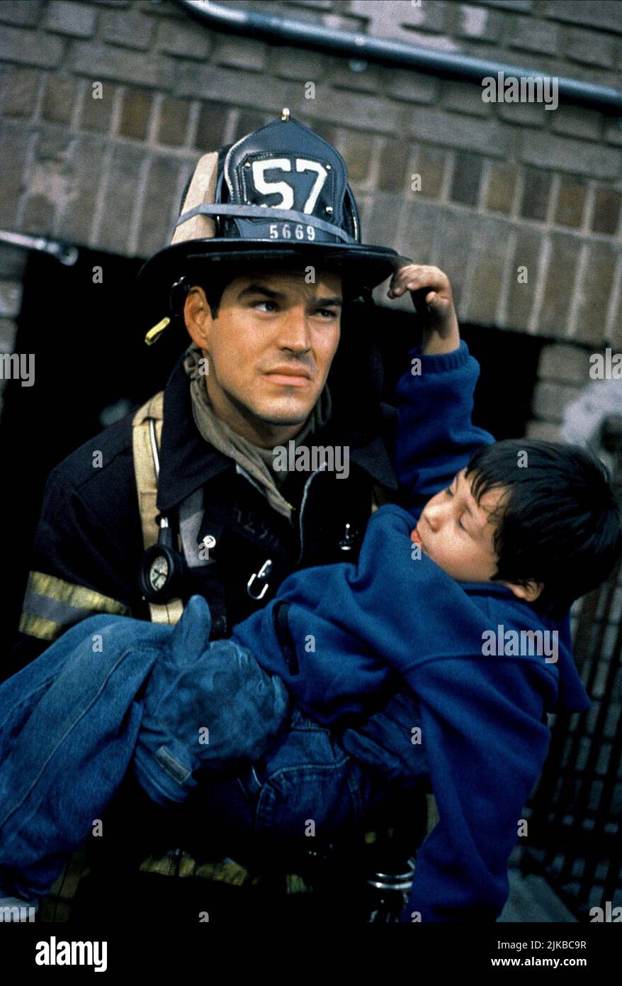 Eddie Cibrian Television: Third Watch (TV-Serie)   Usa 1999–2005, 23 September 1999   **WARNING** This Photograph is for editorial use only and is the copyright of WARNER BROS. TELEVISION and/or the Photographer assigned by the Film or Production Company and can only be reproduced by publications in conjunction with the promotion of the above Film. A Mandatory Credit To WARNER BROS. TELEVISION is required. The Photographer should also be credited when known. No commercial use can be granted without written authority from the Film Company. Stock Photo