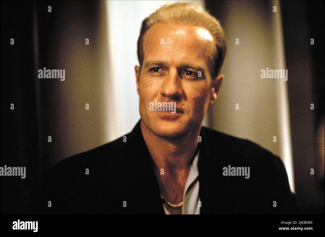 Gregg Henry Film: Payback (USA 1999) Characters: Val Resnick  Director: Brian Helgeland 05 February 1999   **WARNING** This Photograph is for editorial use only and is the copyright of WARNER BROS. and/or the Photographer assigned by the Film or Production Company and can only be reproduced by publications in conjunction with the promotion of the above Film. A Mandatory Credit To WARNER BROS. is required. The Photographer should also be credited when known. No commercial use can be granted without written authority from the Film Company. Stock Photo