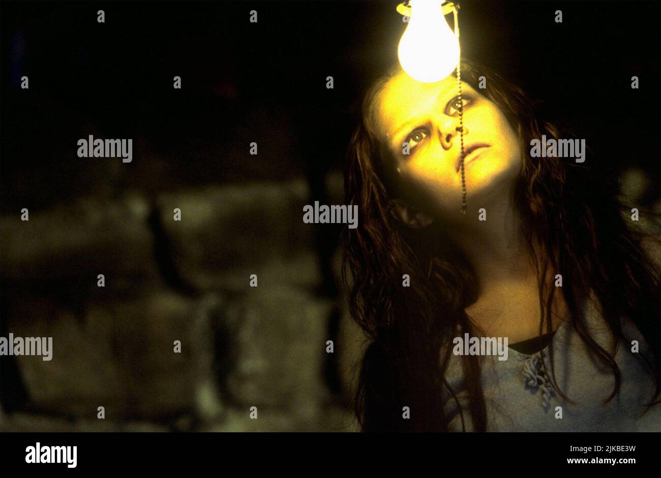 Jennifer Morrison Film: Stir Of Echoes (1999) Characters: Samantha Kozac  Director: David Koepp 28 July 1999   **WARNING** This Photograph is for editorial use only and is the copyright of 20TH CENTURY FOX and/or the Photographer assigned by the Film or Production Company and can only be reproduced by publications in conjunction with the promotion of the above Film. A Mandatory Credit To 20TH CENTURY FOX is required. The Photographer should also be credited when known. No commercial use can be granted without written authority from the Film Company. Stock Photo