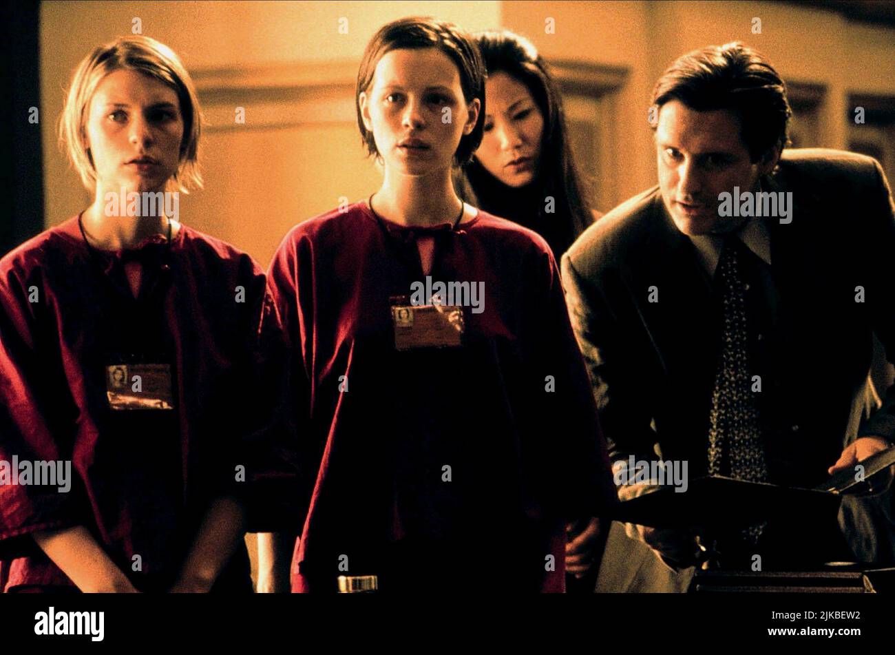 Claire Danes, Kate Beckinsale & Bill Pullman Film: Brokedown Palace (USA 1999) Characters: Alice Marano,Darlene Davis & Hank Greene  Director: Jonathan Kaplan 13 August 1999   **WARNING** This Photograph is for editorial use only and is the copyright of 20TH CENTURY FOX and/or the Photographer assigned by the Film or Production Company and can only be reproduced by publications in conjunction with the promotion of the above Film. A Mandatory Credit To 20TH CENTURY FOX is required. The Photographer should also be credited when known. No commercial use can be granted without written authority fr Stock Photo