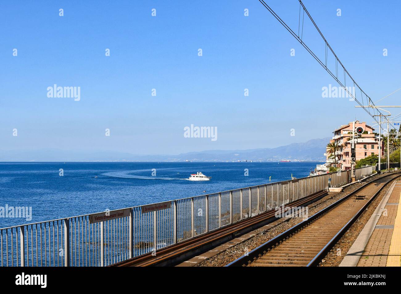 Train tracks of the Genova Nervi railway station overlooking the Paradise Gulf of the Italian Riviera, Nervi, Genova, Liguria, Italy Stock Photo