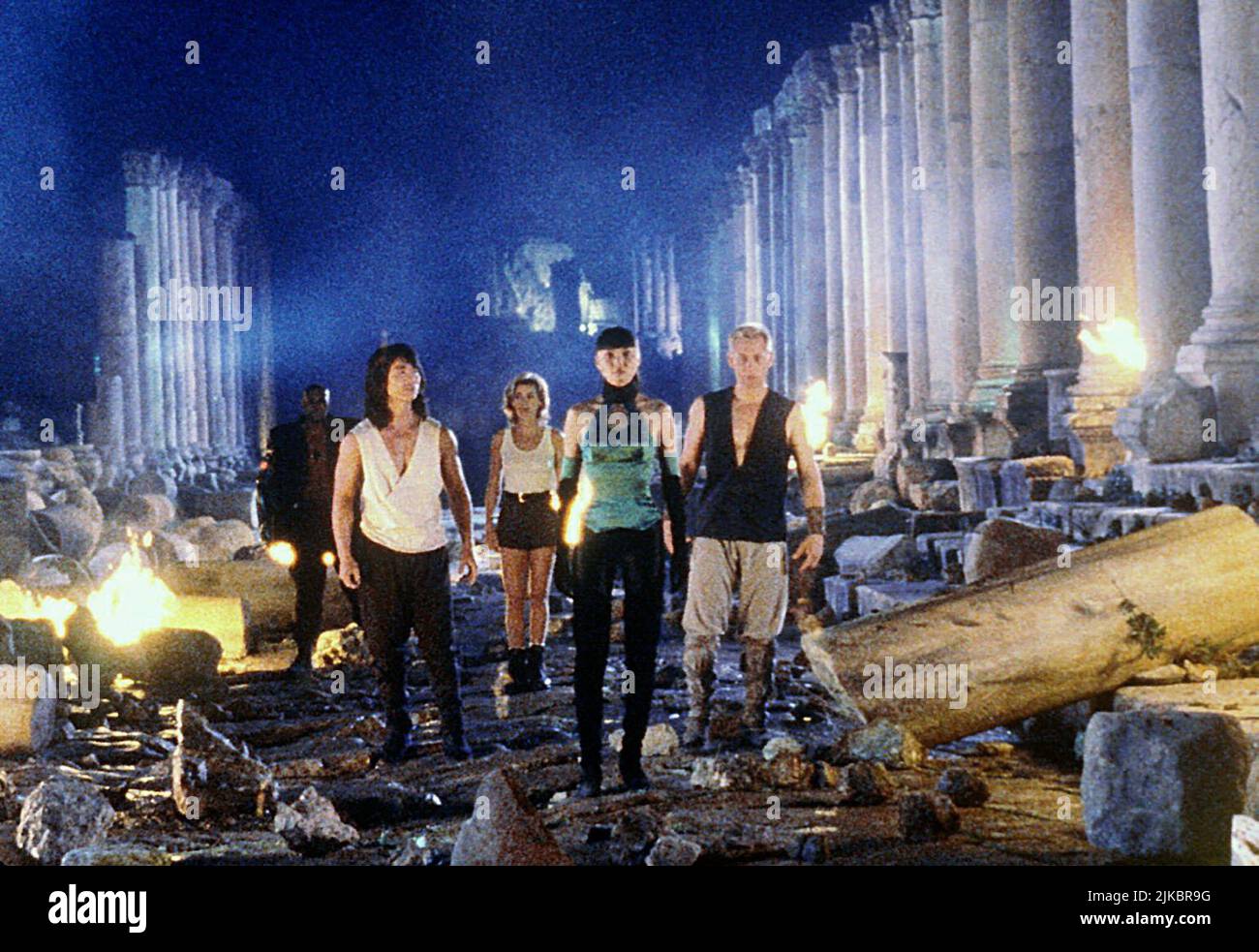 Robin Shou, Sandra Hess, Irina Pantaeva & James Reamr Film: Mortal Kombat 2: Annihilation (1997) Characters: Liu Kang,Sonya Blade,Jade &  Director: John R. Leonetti 21 November 1997   **WARNING** This Photograph is for editorial use only and is the copyright of NEW LINE and/or the Photographer assigned by the Film or Production Company and can only be reproduced by publications in conjunction with the promotion of the above Film. A Mandatory Credit To NEW LINE is required. The Photographer should also be credited when known. No commercial use can be granted without written authority from the F Stock Photo