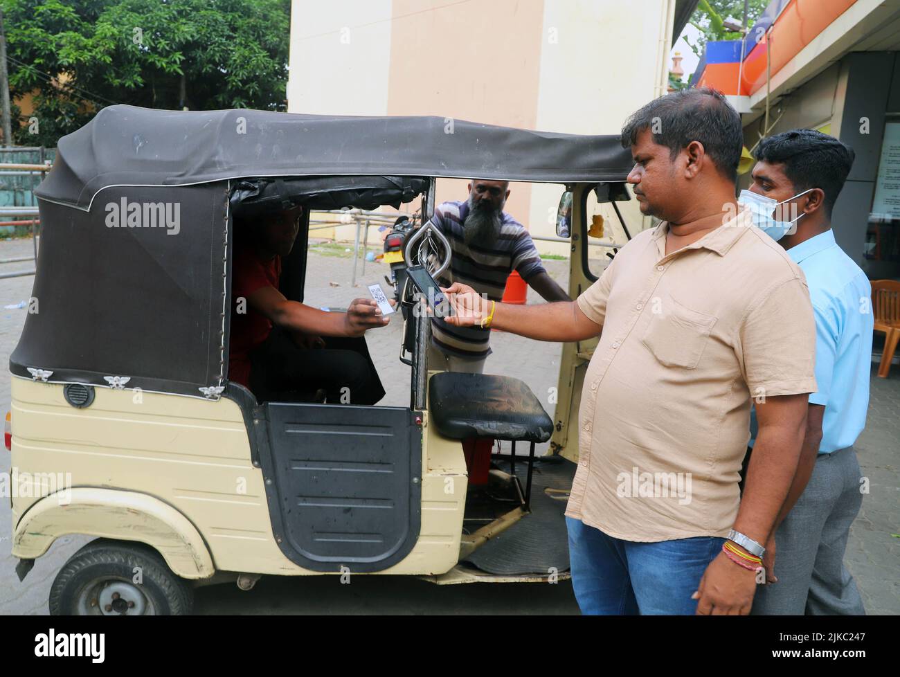 Sri lanka gas shortage hi-res stock photography and images - Alamy