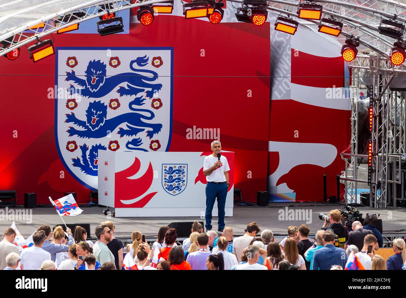 London, UK.  1 August 2022.  Sadiq Khan, Mayor of London, on stage to welcome members of the Women’s England football team and manager Sarina Wiegman, to celebrate with 7,000 fans in Trafalgar Square after winning the European Championship final (Euro 2022) against Germany at Wembley Stadium the day before.  Credit: Stephen Chung / Alamy Live News Stock Photo