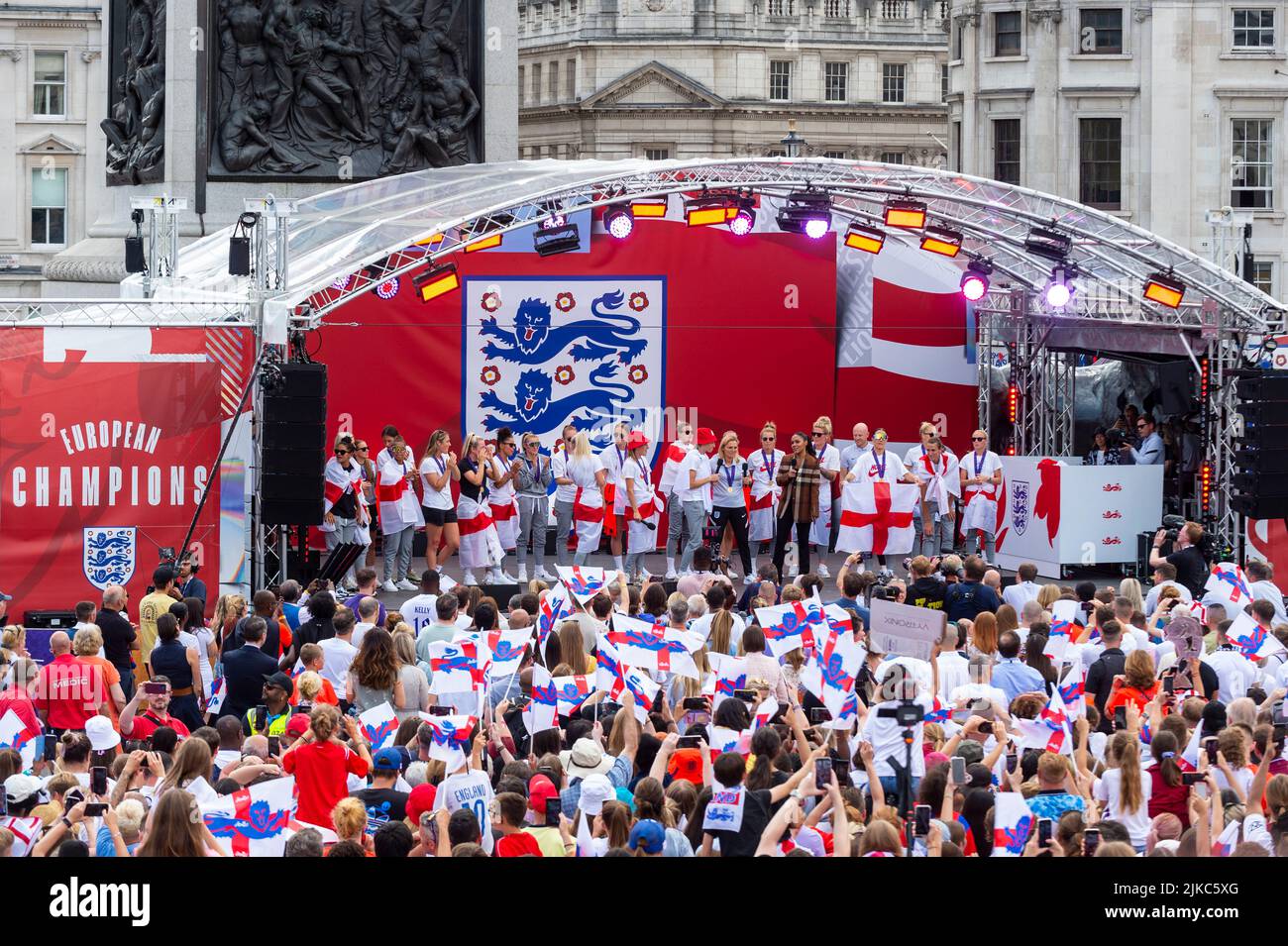 London, UK.  1 August 2022.  Members of the Women’s England football team and manager Sarina Wiegman, celebrate with 7,000 fans in Trafalgar Square after winning the European Championship final (Euro 2022) against Germany at Wembley Stadium the day before.  Credit: Stephen Chung / Alamy Live News Stock Photo