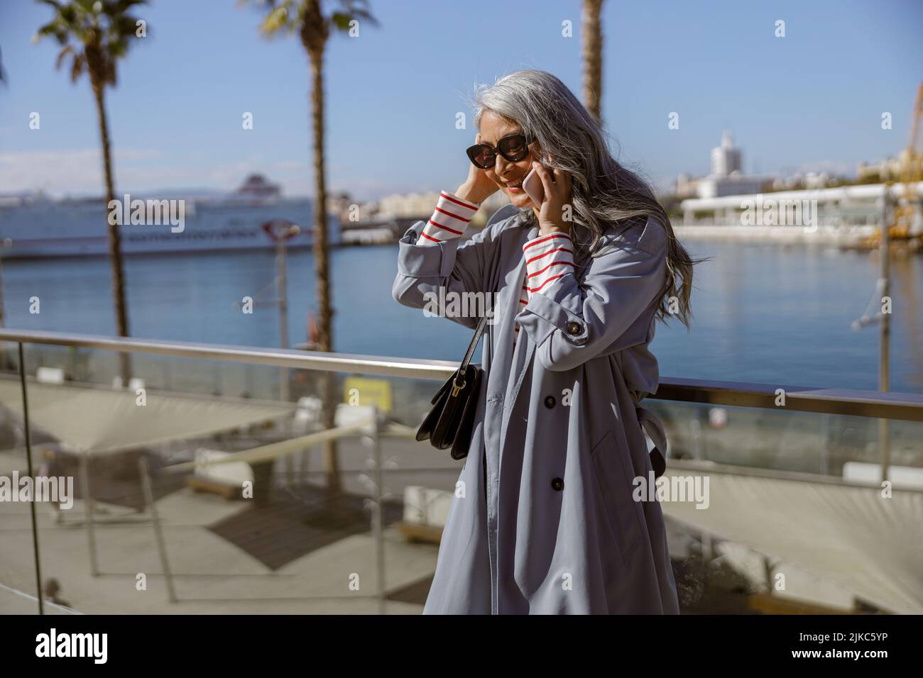 Stylish mature woman hi-res stock photography and images - Alamy
