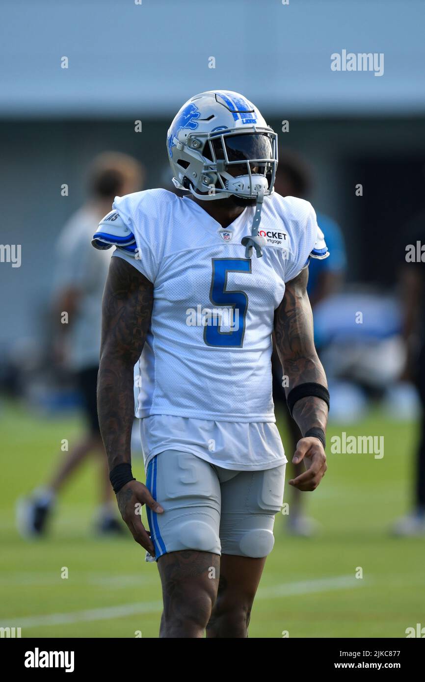 ALLEN PARK, MI - AUGUST 01: Detroit Lions WR Josh Reynolds (8) in action  during Lions training camp on August 1, 2022 at Detroit Lions Training Camp  in Allen Park, MI (Photo