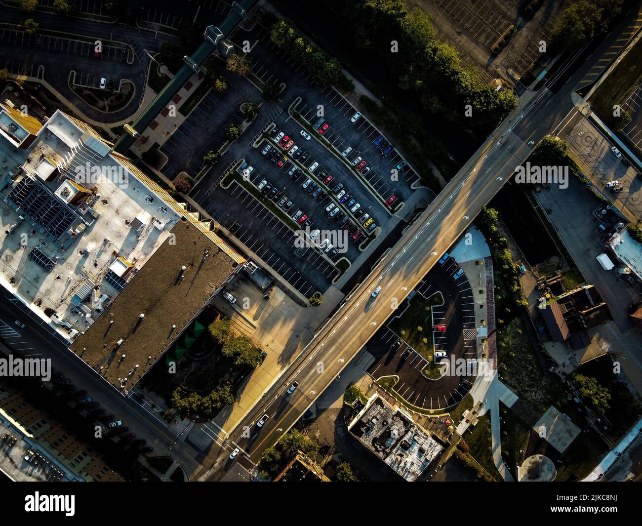 Birds eye view neighborhood parking hi-res stock photography and images ...