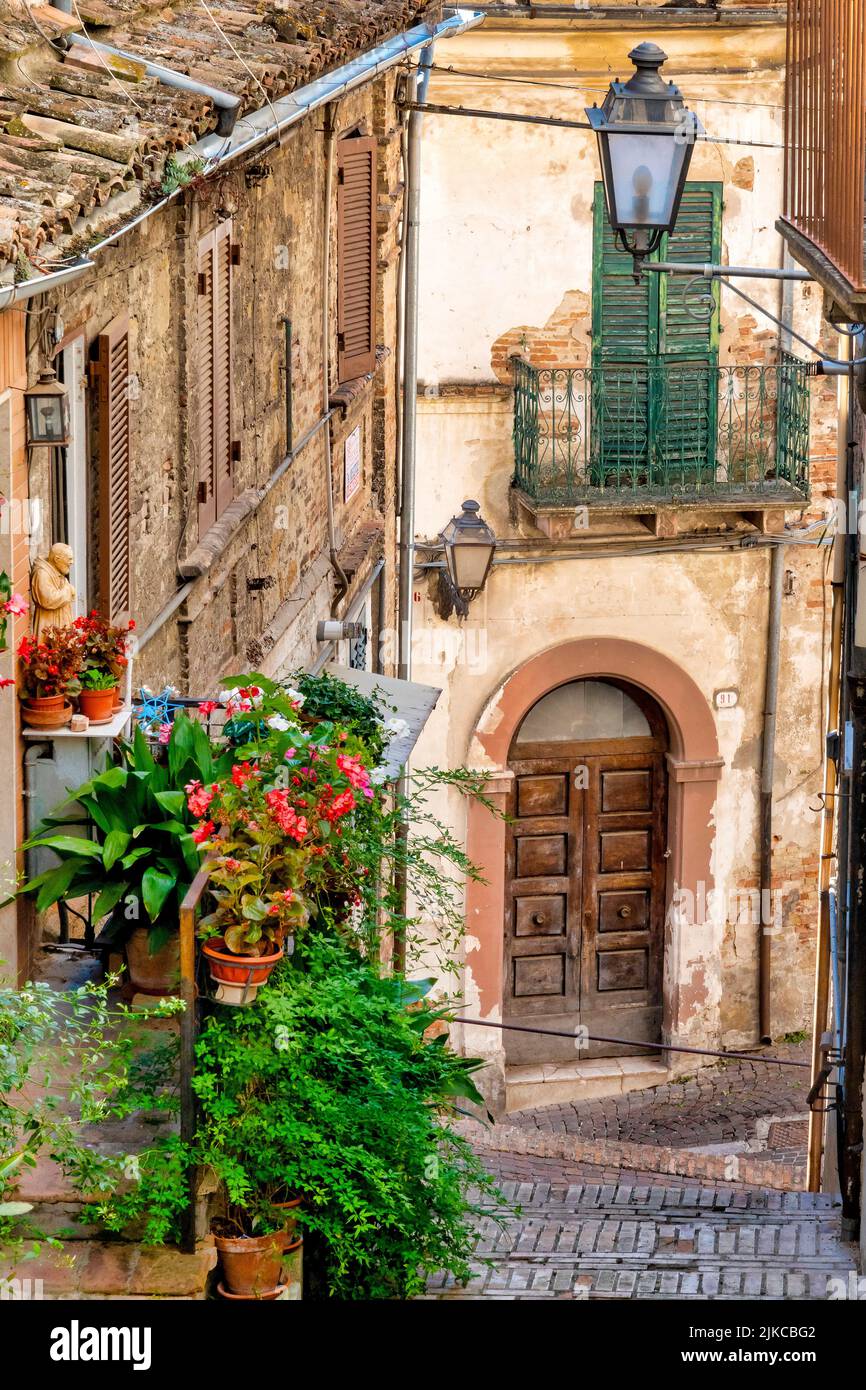 Small alley in Penne, Italy Stock Photo
