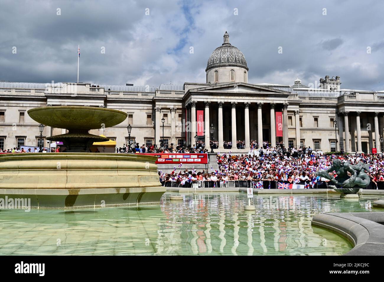 London, UK. England fans celebrated the Women's Euro 2022 win with the Lionesses in Trafalgar Square. Credit: michael melia/Alamy Live News Stock Photo