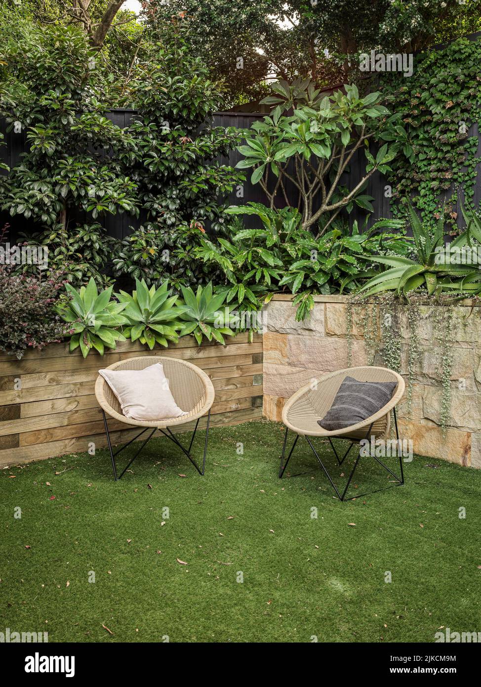 Outdoor space and gardens. Lilyfield House, Lilyfield, Australia