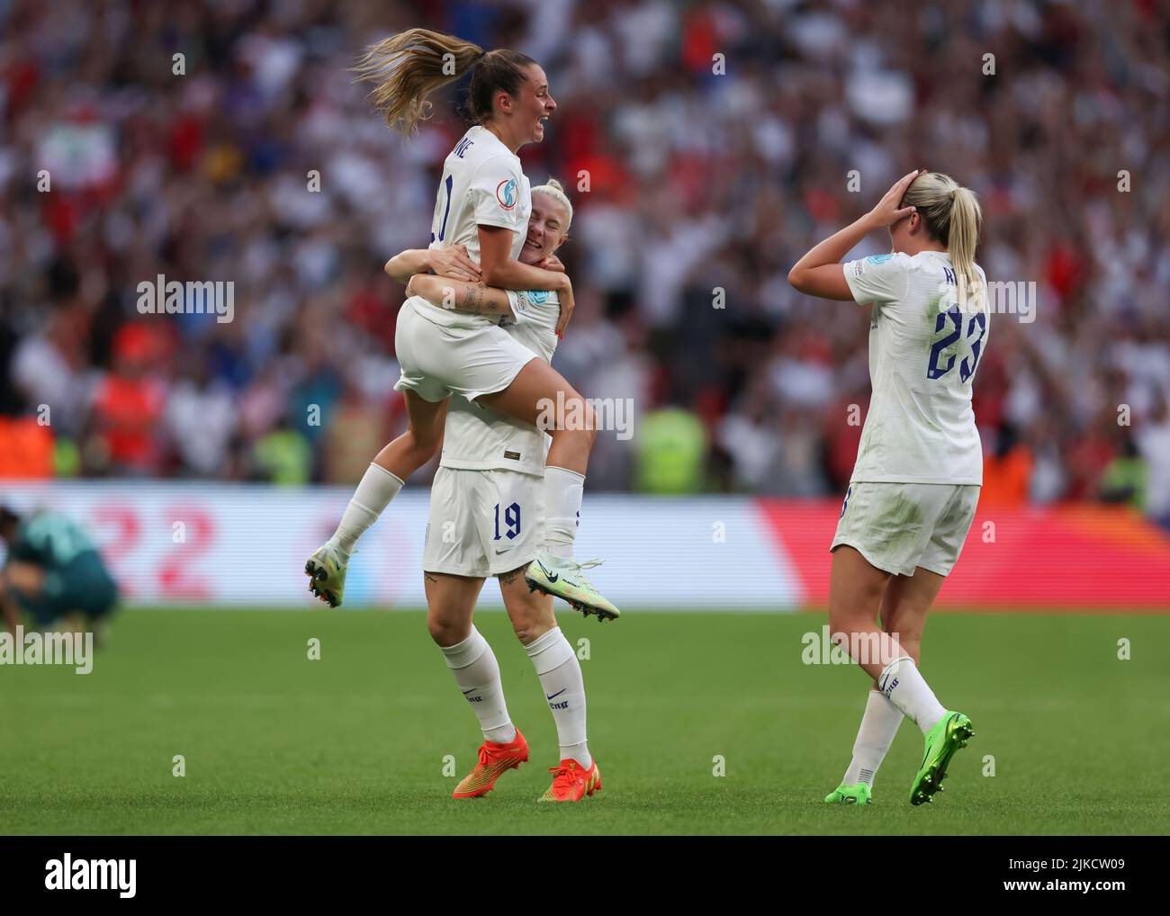 London, England, 31st July 2022. Ella Toone, Bethany England and Alessia Russo of England celebrate following the final whistle of the UEFA Women's European Championship 2022 match at Wembley Stadium, London. Picture credit should read: Jonathan Moscrop / Sportimage Stock Photo