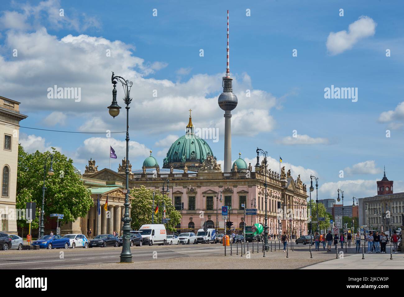 Unter den Linden, links die Neue Wache und das Deutsche Historische Museum, dahinter der Berliner Dom und der Berliner Fernsehturm, Berlin Stock Photo