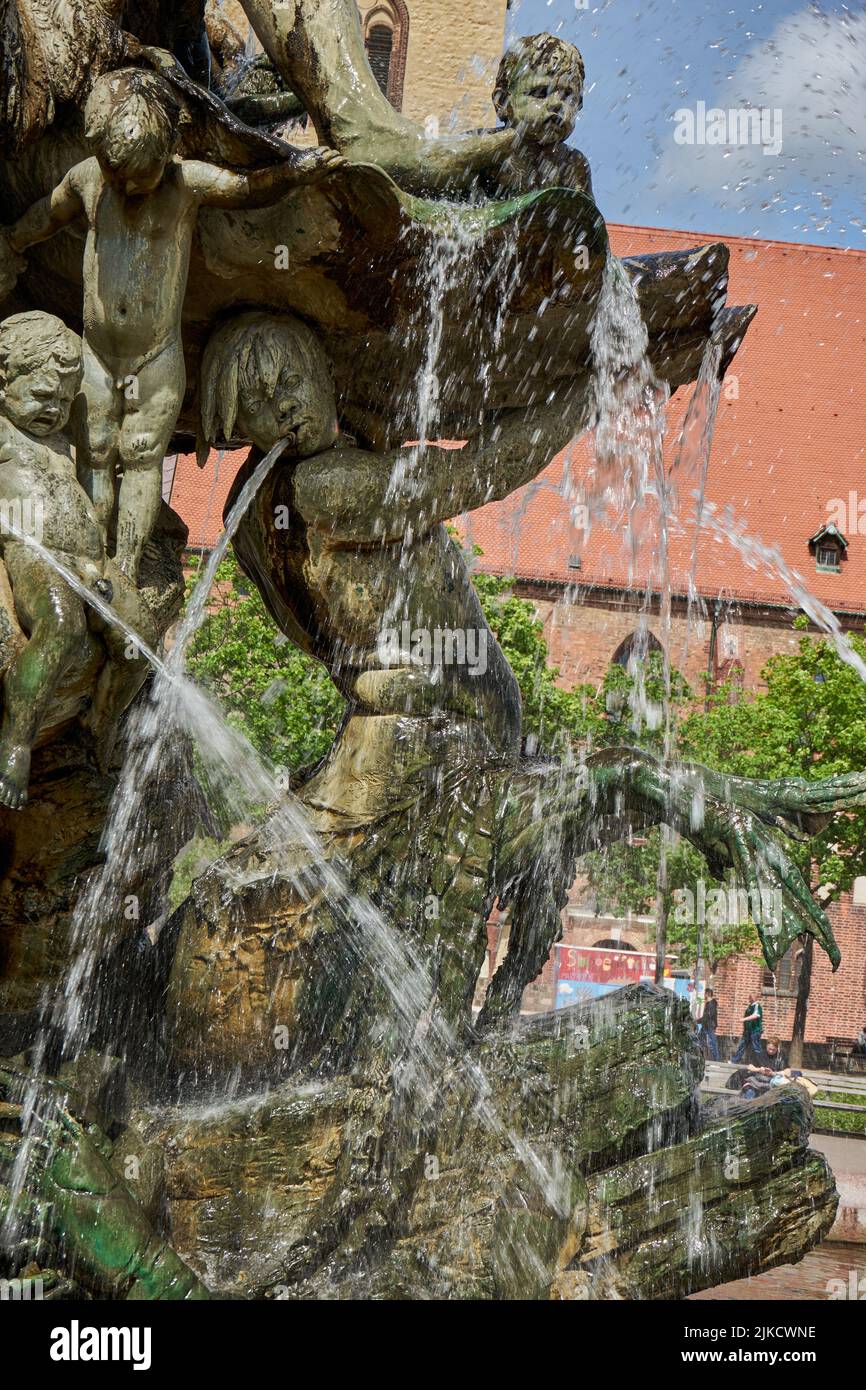 Neptunbrunnen, Triton, wasserspeiender Meeresgott der die Muschelschale von Neptun trägt, Berlin, Deutschland, Europa Stock Photo