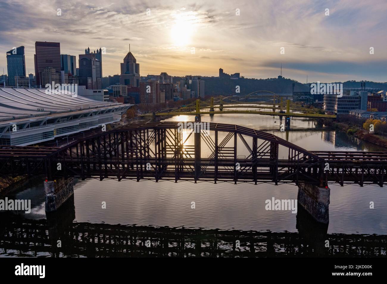 Aerial view of the Allegheny River and the Pittsburgh, Pennsylvania skyline (left). Stock Photo