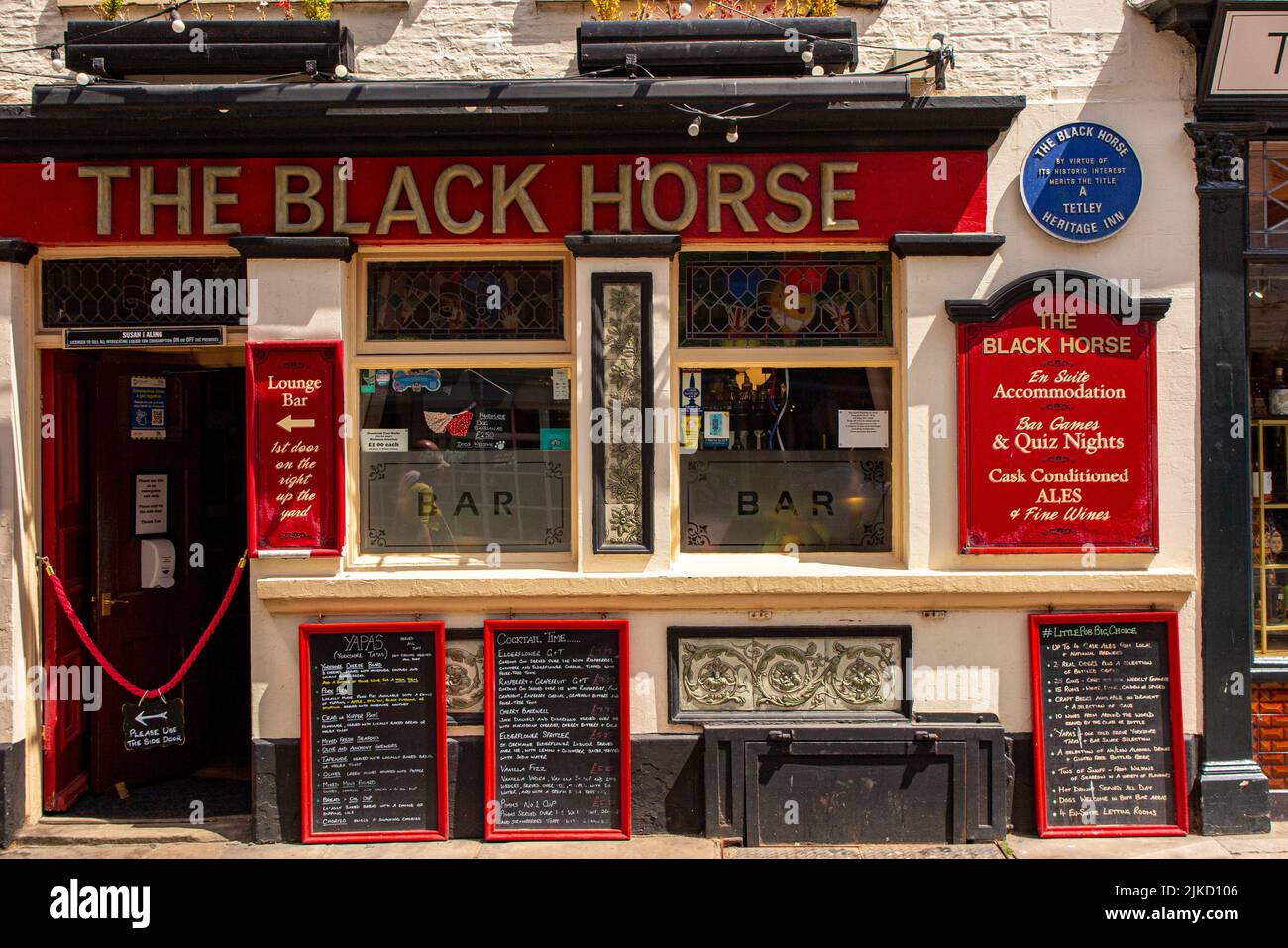 The Black Horse pub, a traditional, old fashioned inn in Whitby, North Yorkshire Stock Photo