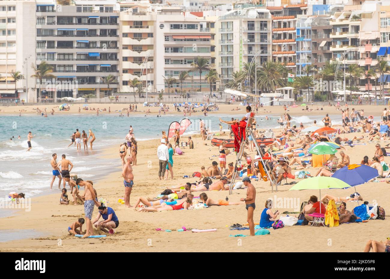 Canary Islands, Spain, 10/08/2022,  British tourists flight cancelled on Gran Canaria,  Credit: Alan Dawson/ Alamy Live News Stock Photo