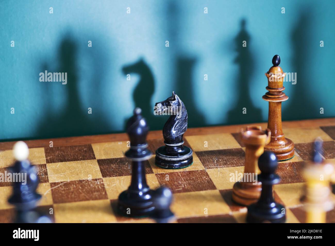 Vintage wooden chess pieces (King and Queen Stock Photo - Alamy