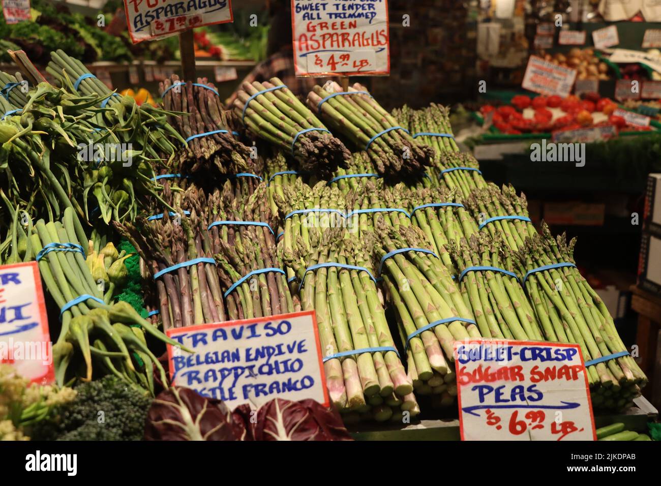 produce-stand-at-pike-place-in-seattle-washington-stock-photo-alamy