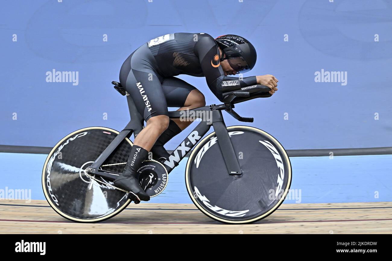 Stratford, United Kingdom. 01st Aug, 2022. Commonwealth Games Track Cycling. Olympic Velodrome. Stratford. Fadhil Zonis (MAS) during the Mens 1000m Time Trial. Credit: Sport In Pictures/Alamy Live News Stock Photo