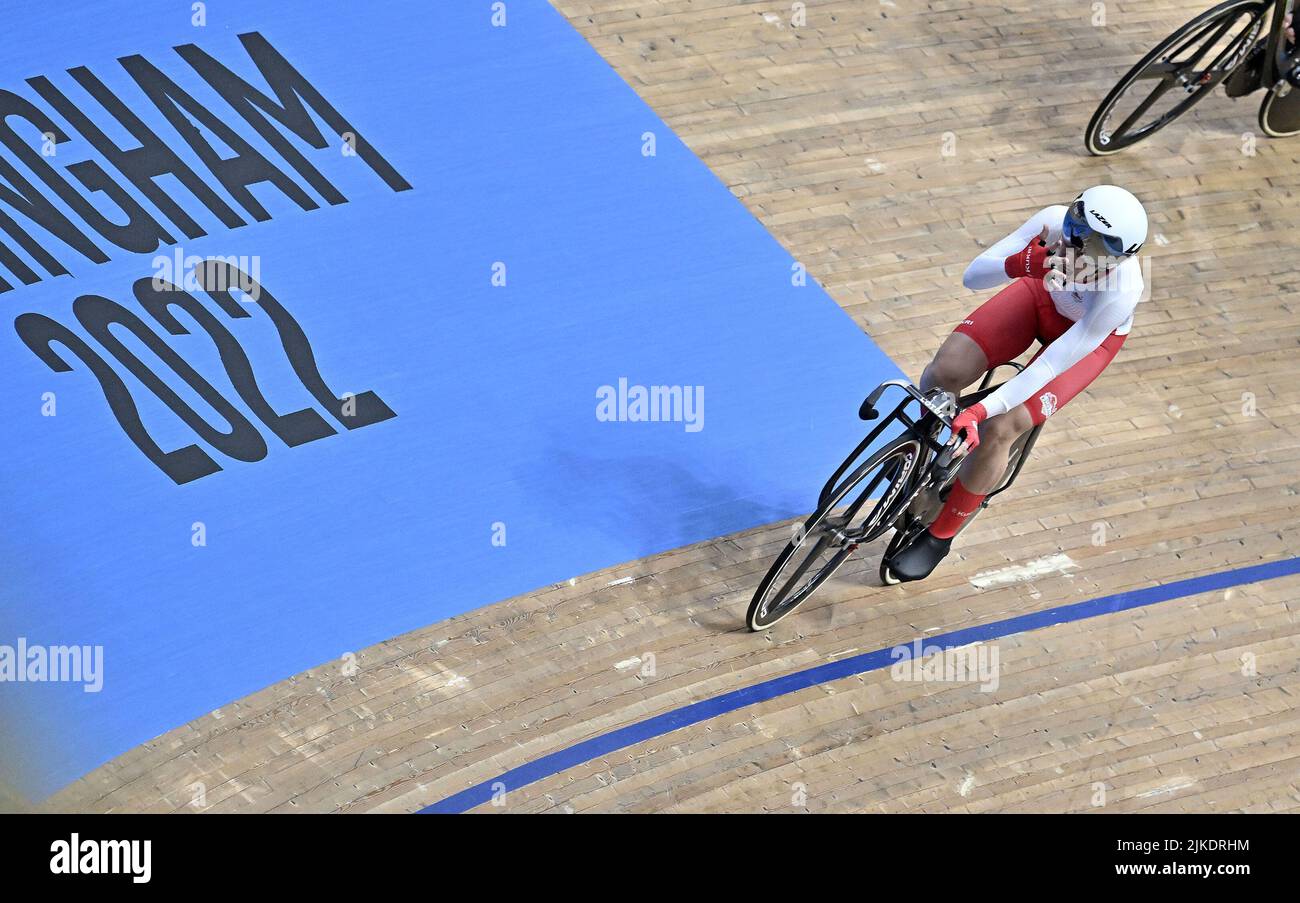 Stratford, United Kingdom. 01st Aug, 2022. Commonwealth Games Track Cycling. Olympic Velodrome. Stratford. Laura Kenny (ENG) celebrates her win during the Womens 10km Scratch race Credit: Sport In Pictures/Alamy Live News Stock Photo