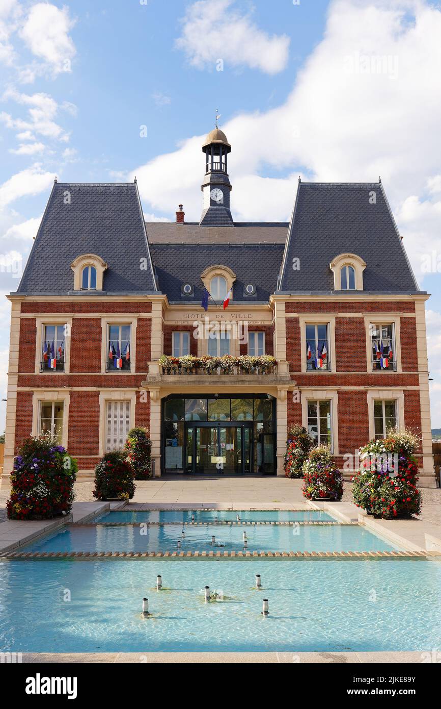 Noisy Le Grand Hi Res Stock Photography And Images Alamy