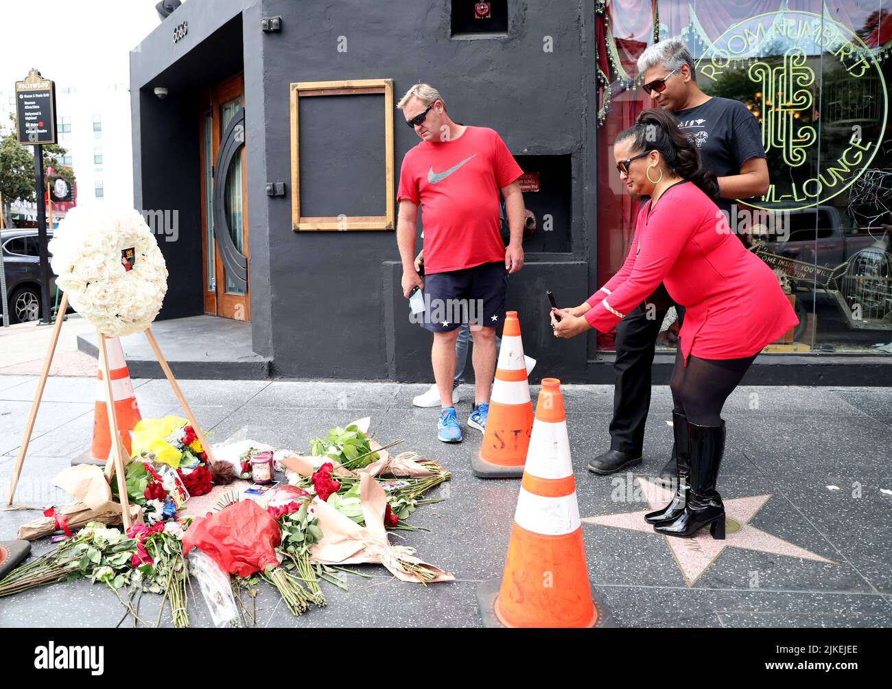 Enthusiast Leana Ahmed takes a photo of the star on the Hollywood Walk of Fame of late actor Nichelle Nichols in Los Angeles, California, U.S., August 1, 2022. REUTERS/Mario Anzuoni Stock Photo
