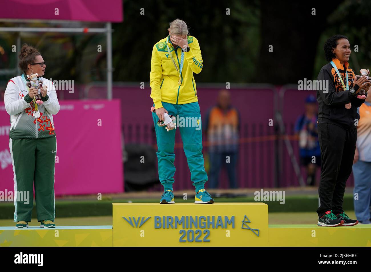 Team Australia's Ellen Ryan poses with her gold medal after victory in ...