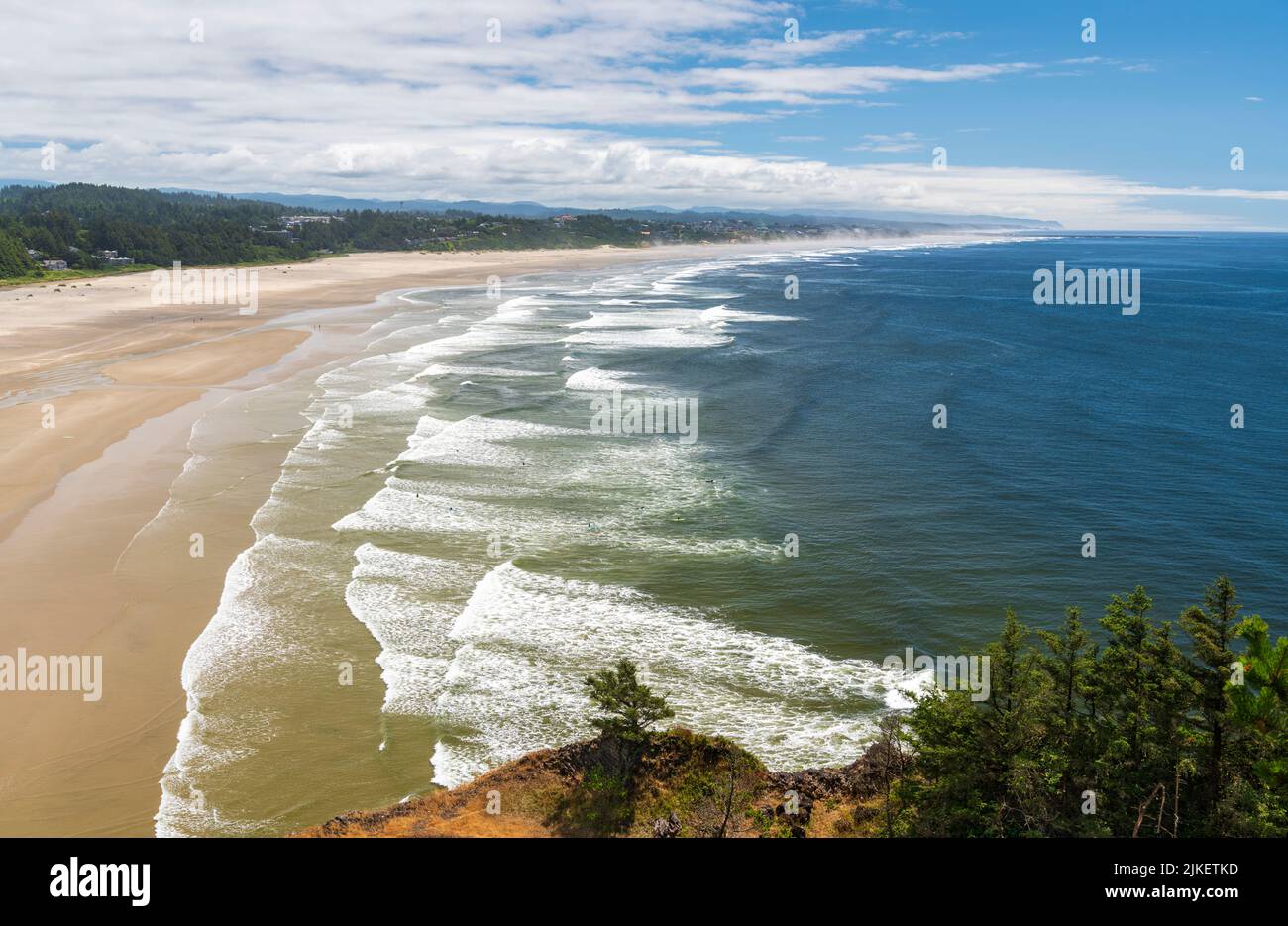 Infinite endless sands and long tidal waves at Agate Beach near Newport, Oregon Stock Photo