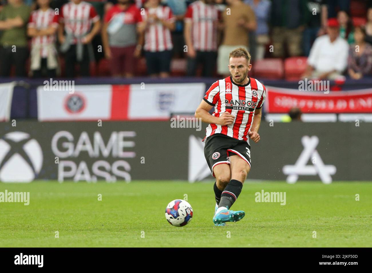 Watford, UK. 01st Aug, 2022. Rhys Norrington-Davies #33 of Sheffield United passes the ball in Watford, United Kingdom on 8/1/2022. (Photo by Arron Gent/News Images/Sipa USA) Credit: Sipa USA/Alamy Live News Stock Photo