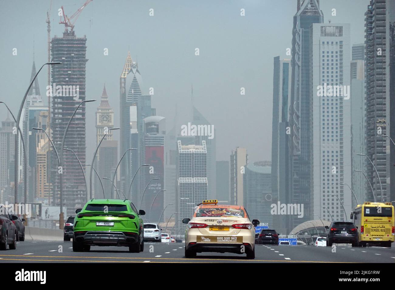 25.03.2022, United Arab Emirates, , Dubai - Traffic on the Sheikh Zayed ...