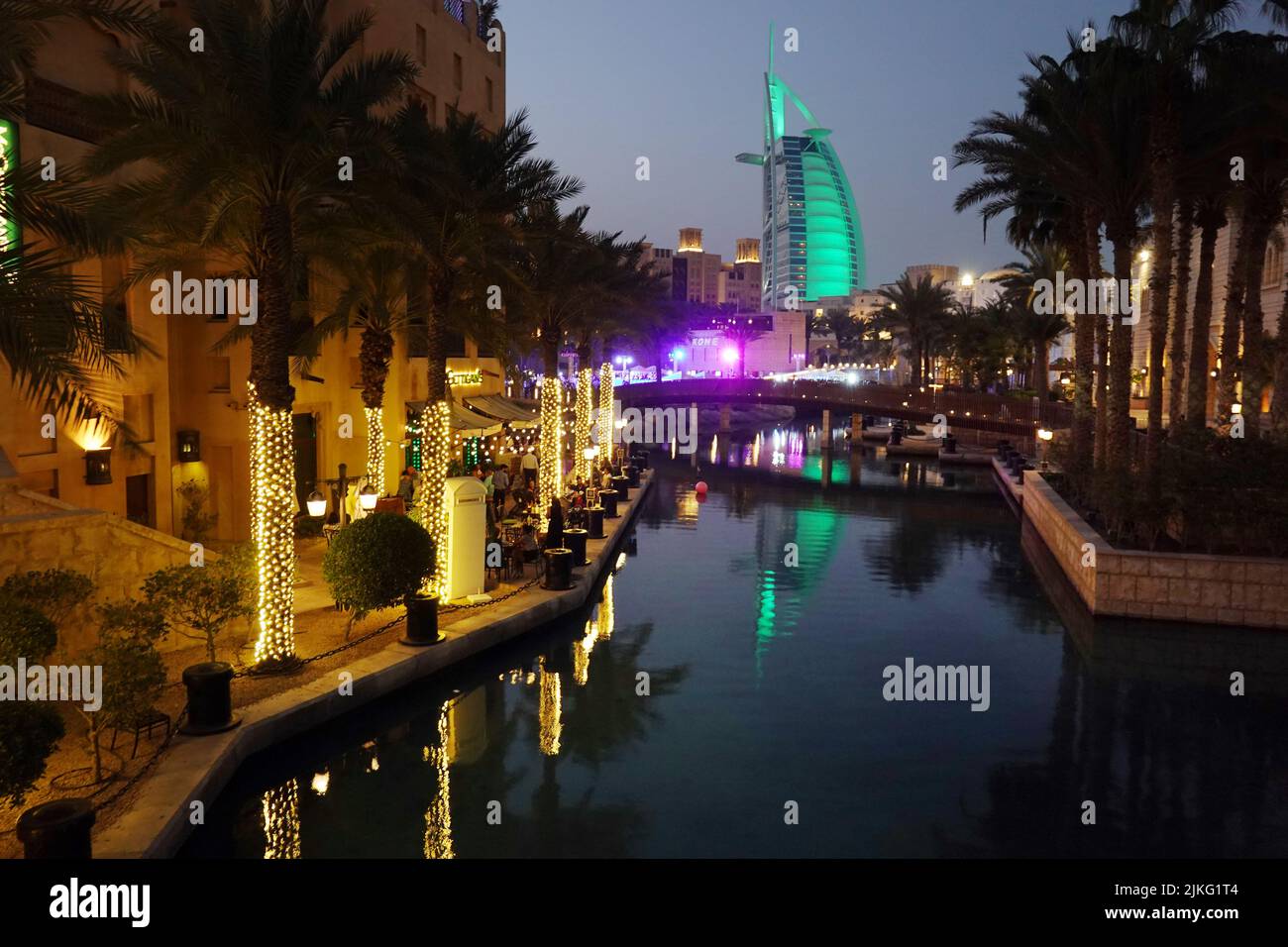 25.03.2022, United Arab Emirates, , Dubai - View of the Burj al Arab at night from the Madinat Jumeirah hotel. 00S220325D213CAROEX.JPG [MODEL RELEASE: Stock Photo