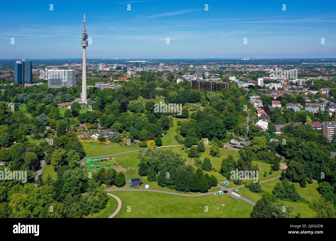 22.05.2022, Germany, North Rhine-Westphalia, Dortmund - Westfalenpark Dortmund with television tower Florian. 00X210814D042CAROEX.JPG [MODEL RELEASE: Stock Photo