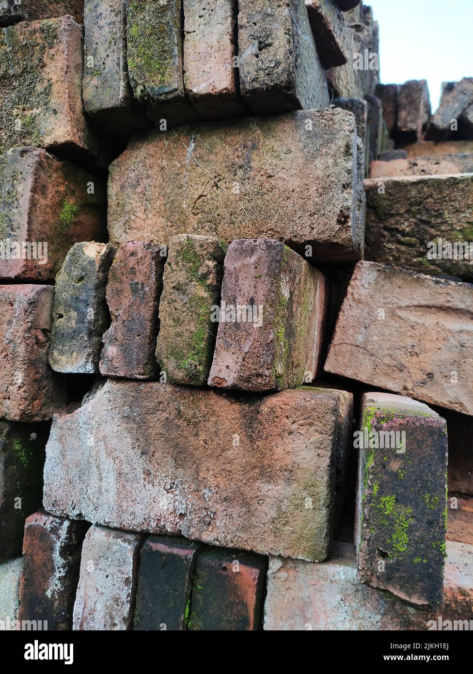 Mossy wall bricks hi res stock photography and images Alamy
