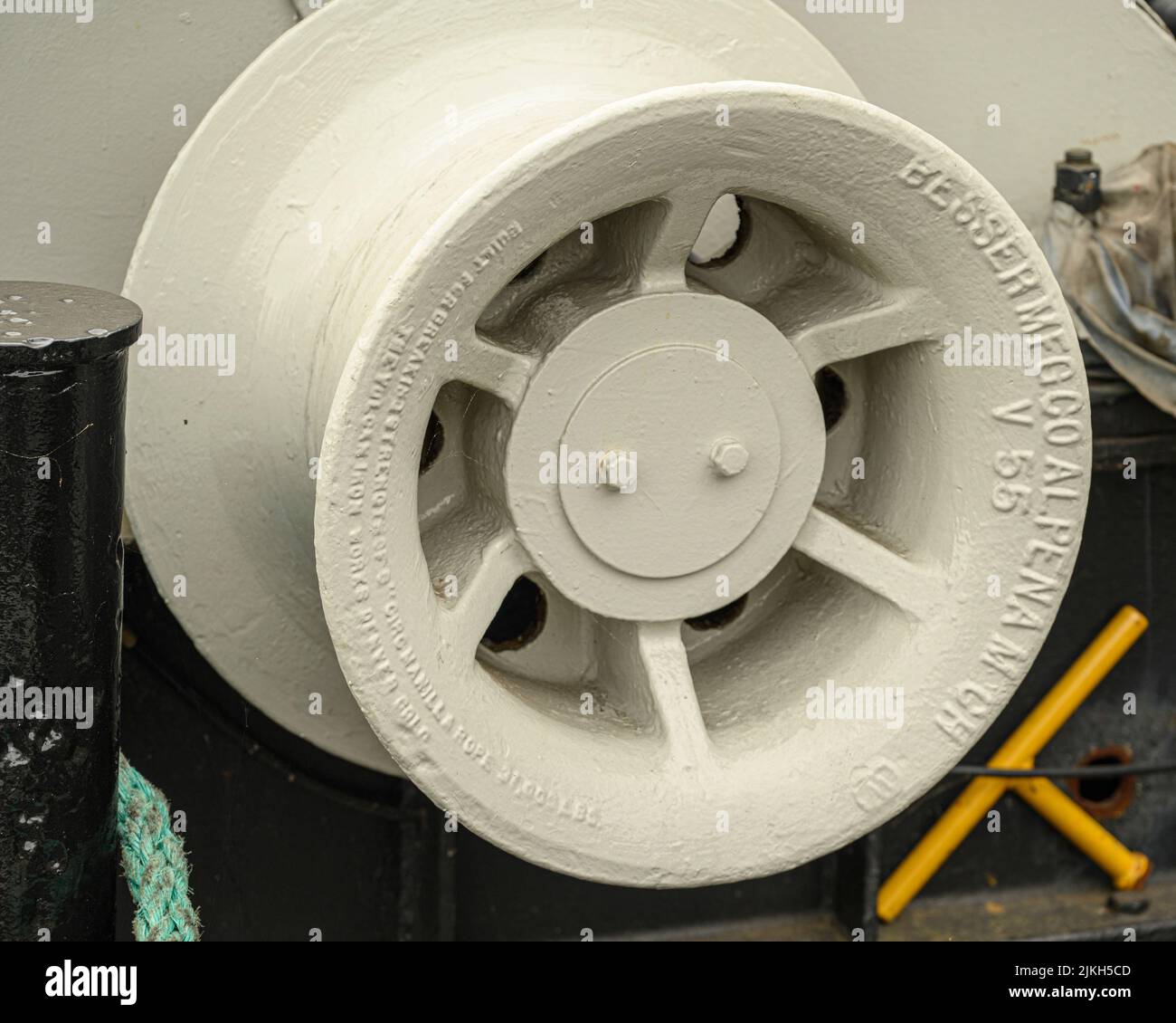 Wraping drum hires stock photography and images Alamy