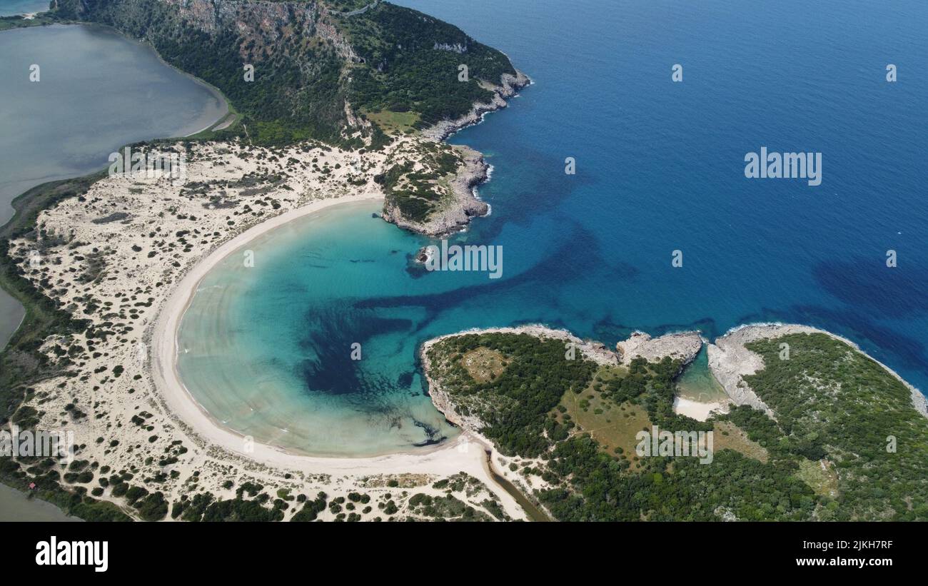 A beautiful aerial shot of Voidokilia beach in Griekenland Stock Photo