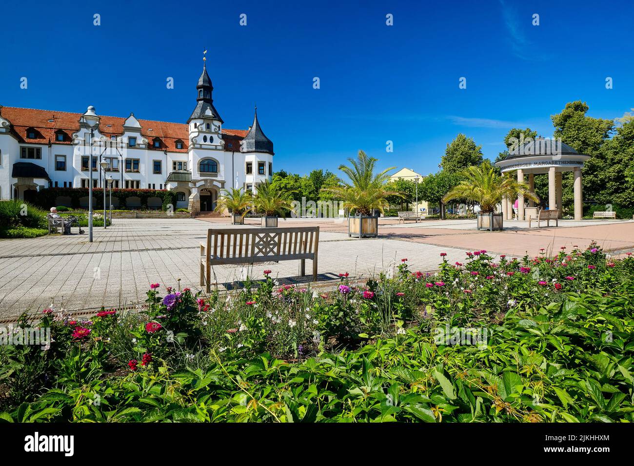 Spa house with Margarethen fountain in Bad Schmiedeberg, Saxony-Anhalt, Germany Stock Photo