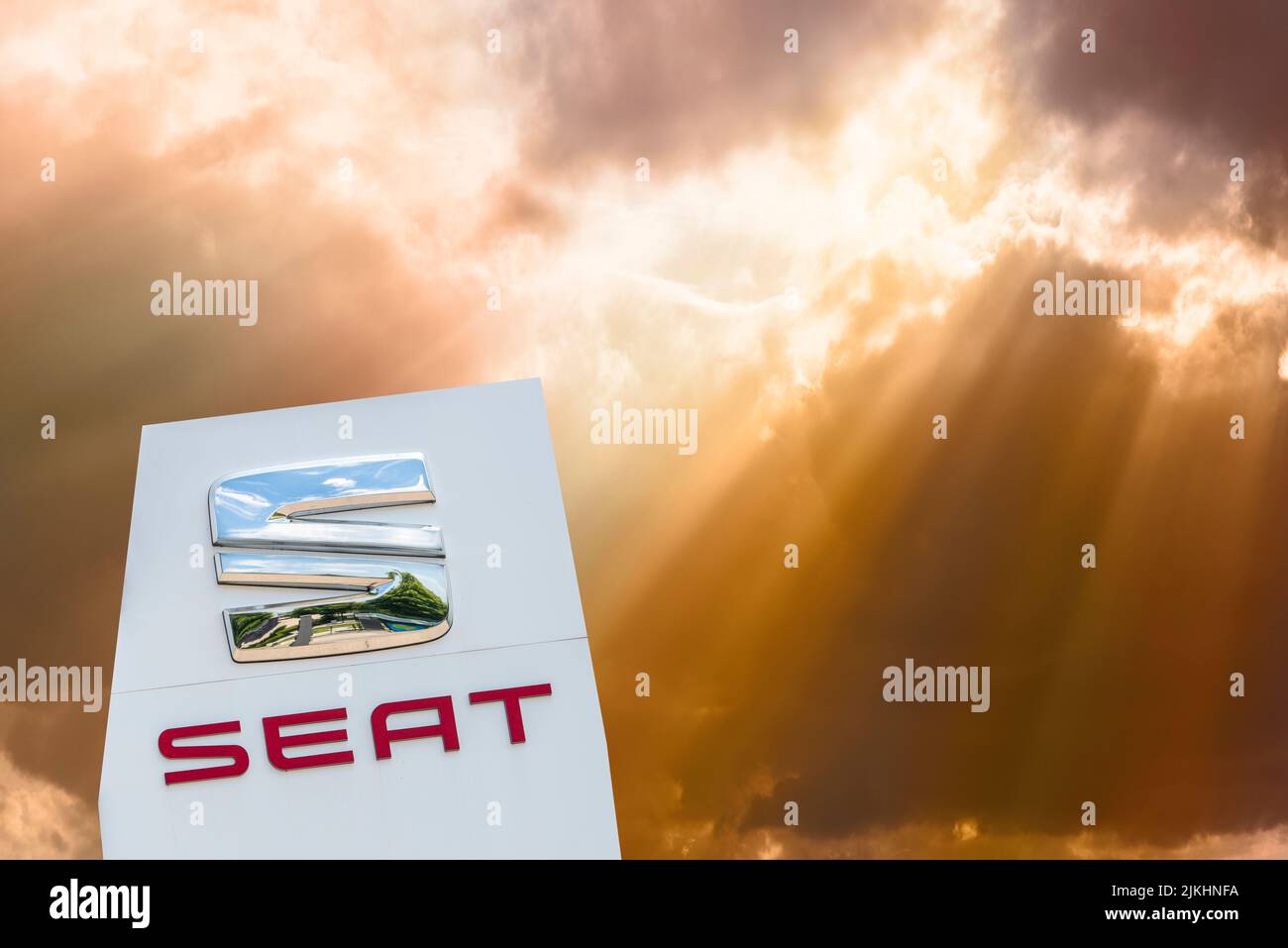 Company sign and logo of the car company Seat Stock Photo Alamy