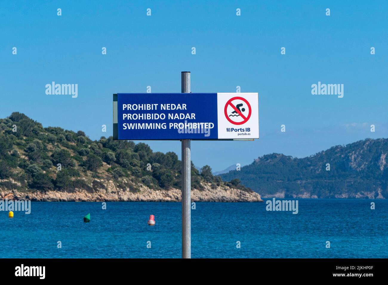 No swimming sign, Cala Pi de la Posada, Platja de Formentor, Cap Formentor, Mallorca, Balearic Islands, Spain Stock Photo