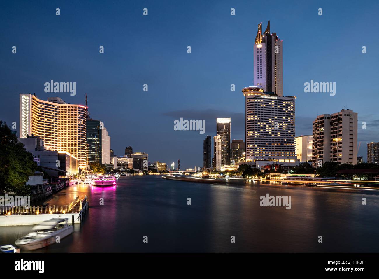 Bangkok skyline cityscape night buildings hi-res stock photography and ...