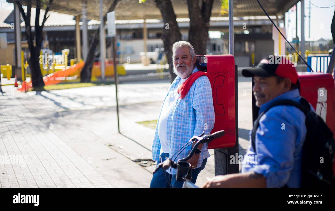 Two people phone booths hi-res stock photography and images - Alamy
