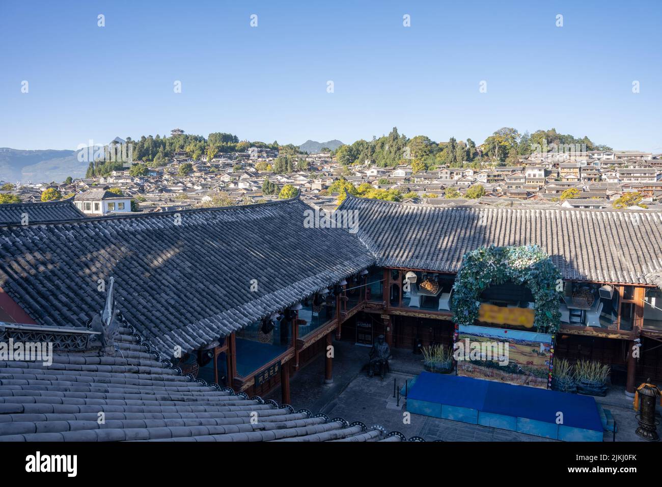 A beautiful view of the old town of Lijiang, Yunnan, China Stock Photo